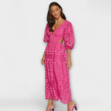 Elegantne haljine s nježnim detaljima