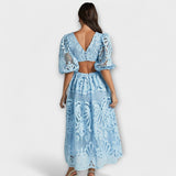 Elegantne haljine s nježnim detaljima