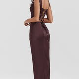 Amari | Korset u bronci